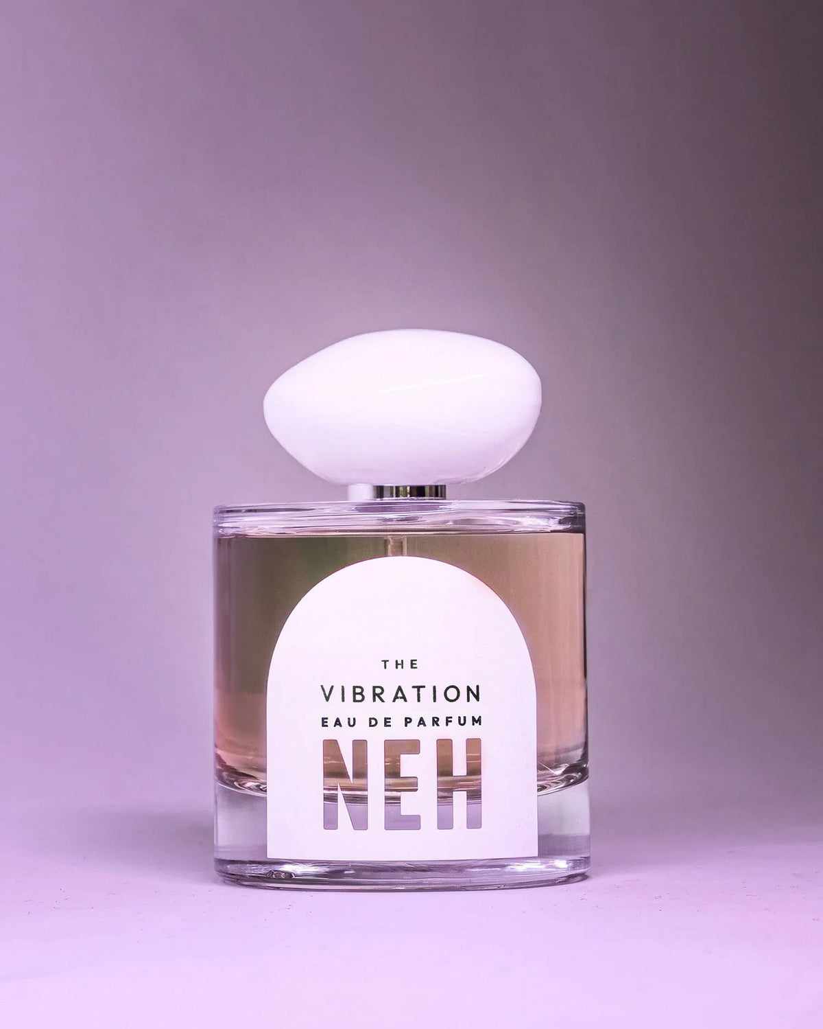 NEH The Vibration eau de parfum 100 ml mot lila bakgrund